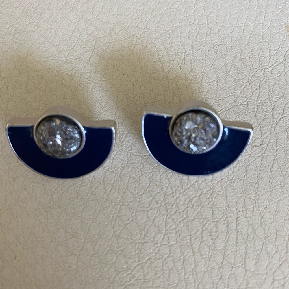 Beautiful earrings from Parfois.